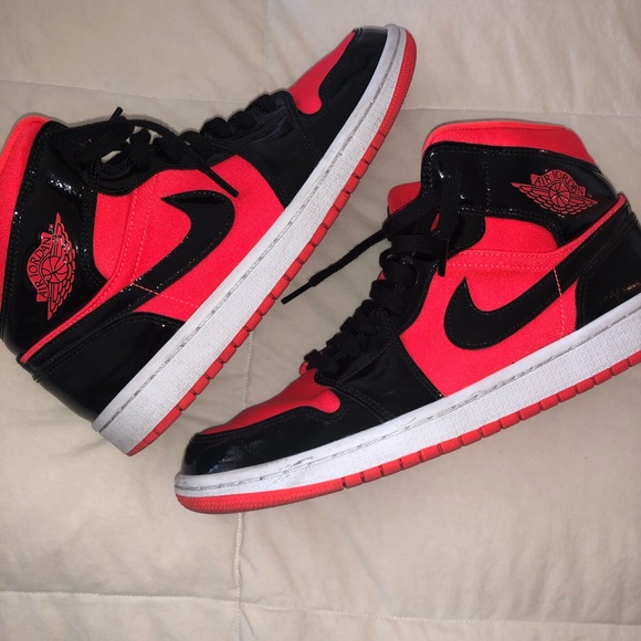 Jordan Shoes - WMNS AIR JORDAN 1 MID bright crimson/black
